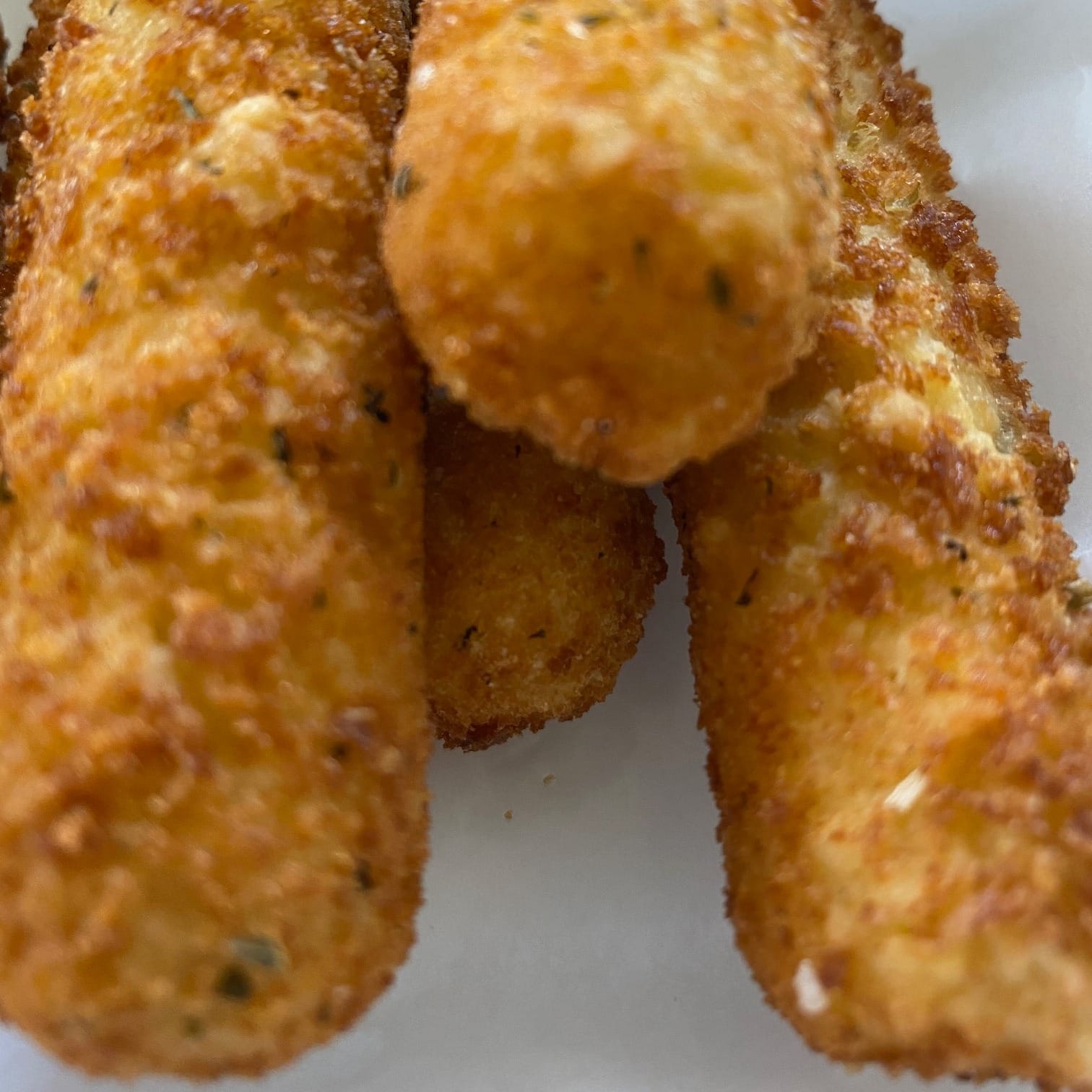 Mozzarella Sticks (6 pc)
